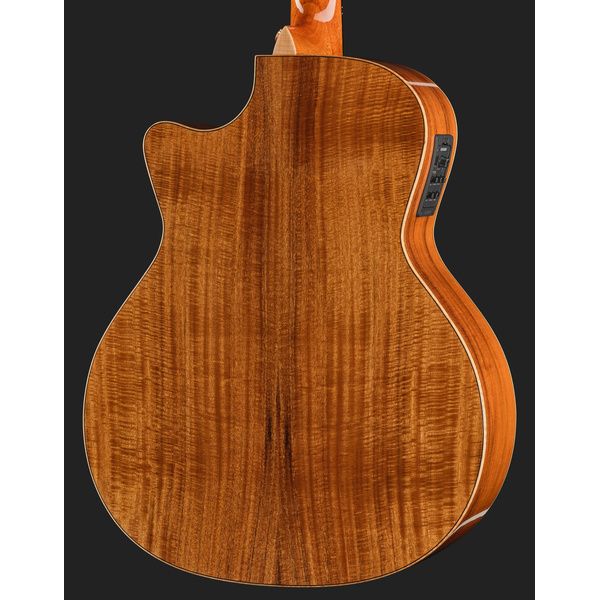 Luna Guitars Vista Stallion