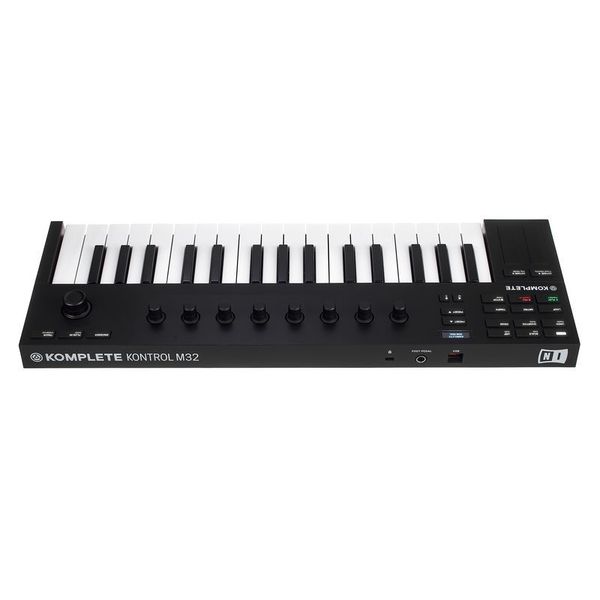 Native Instruments Komplete Kontrol M32 Case Bdl.