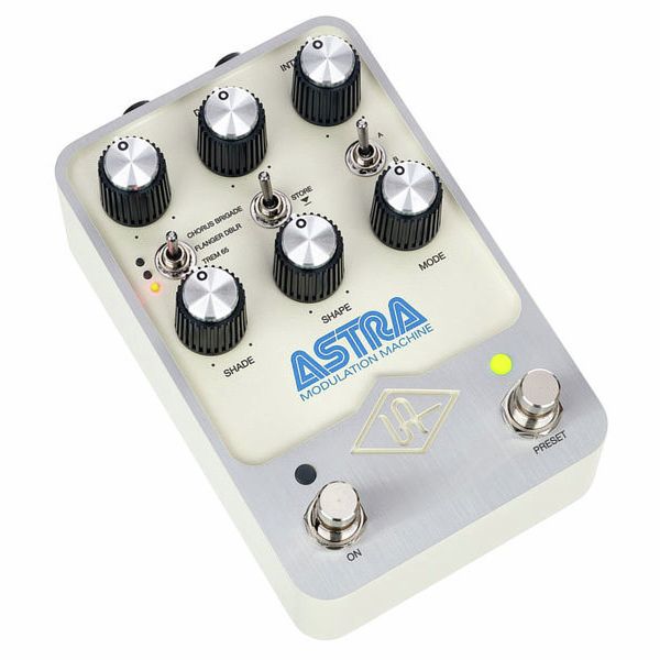 Universal Audio UAFX Astra Modulation Machine – Thomann Česko