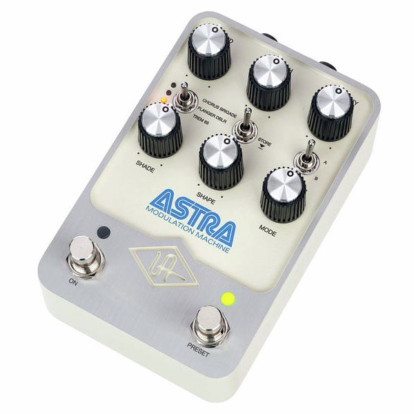 Universal Audio UAFX Astra Modulation Machine