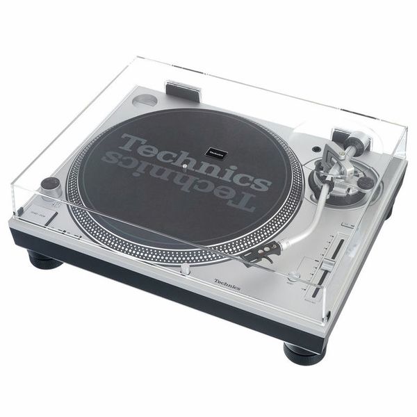 Technics SL-1200MK7 Direct Drive Professional Turntable