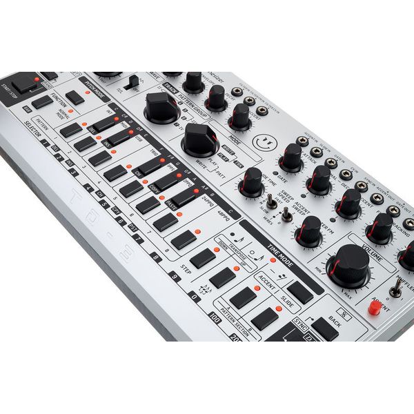 全国無料人気【極美品】Behringer TD-3-MO-SR べリンガー 鍵盤楽器