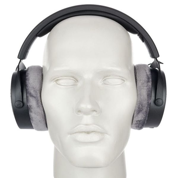 Beyerdynamic DT 900 Pro X headphone review