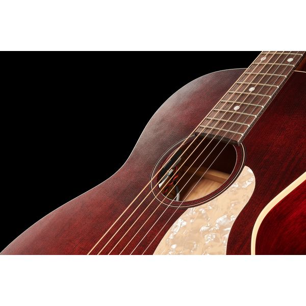 Art & Lutherie Roadhouse Tennessee Red A/E