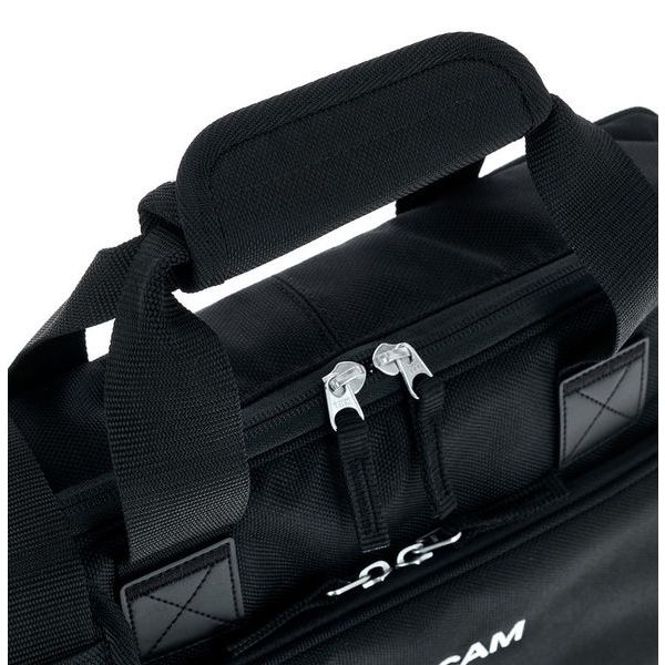 Tascam Mixcast 4 Bag Bundle