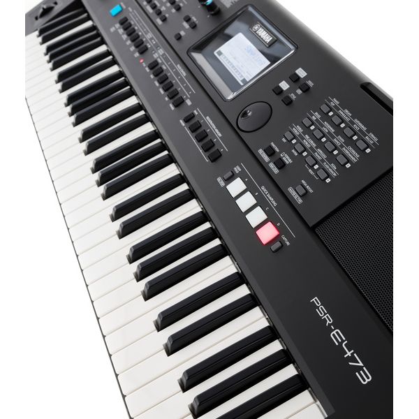 Yamaha PSR-E473 Deluxe Bundle