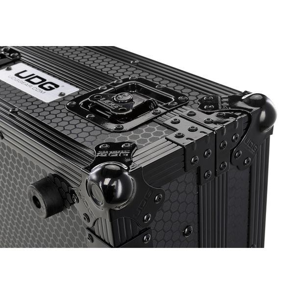 UDG Ultimate Flight Case DDJ-REV7