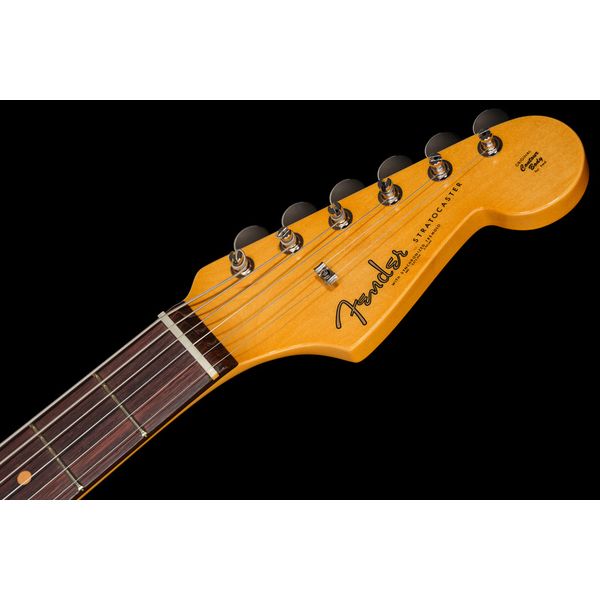 Fender AV II 61 STRAT RW OWT