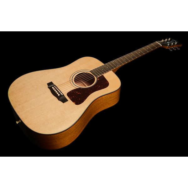 Guild D-40 Traditional Natural USA