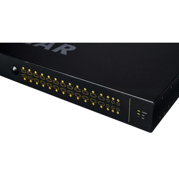 Netgear AV M4250 30-Port 26G4XF POE+
