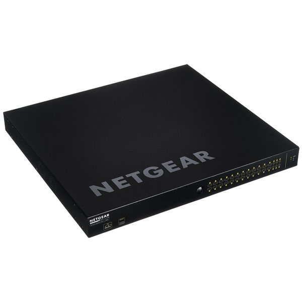 Netgear AV M4250 30-Port 26G4XF POE+
