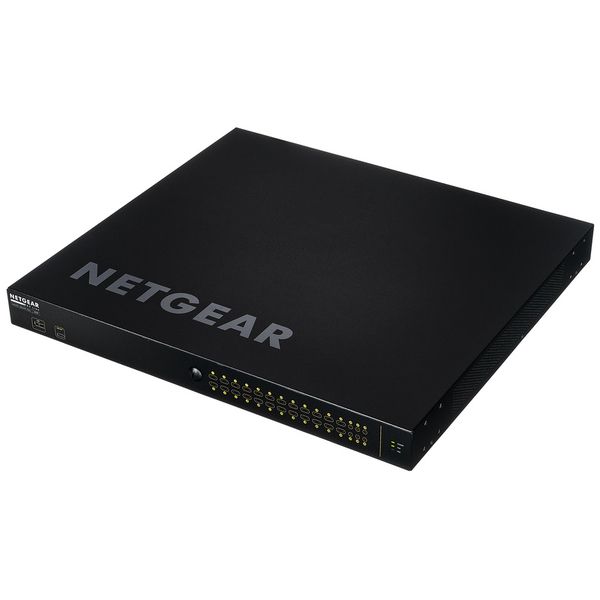 Netgear AV M4250 30-Port 26G4XF POE+