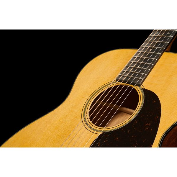 Martin Guitars 000-18