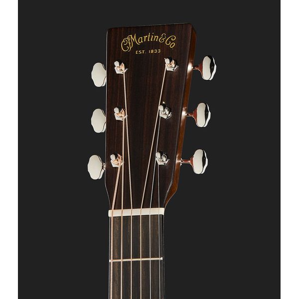 Martin Guitars 00-18