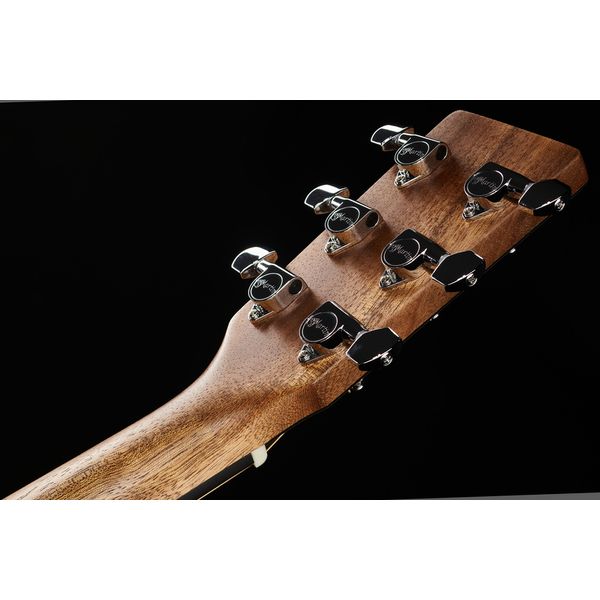 Martin Guitars 000-10E