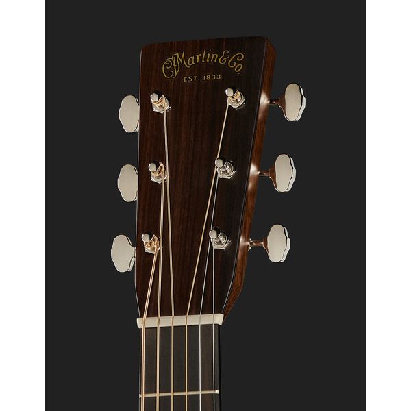 Martin Guitars D-28 Sunburst
