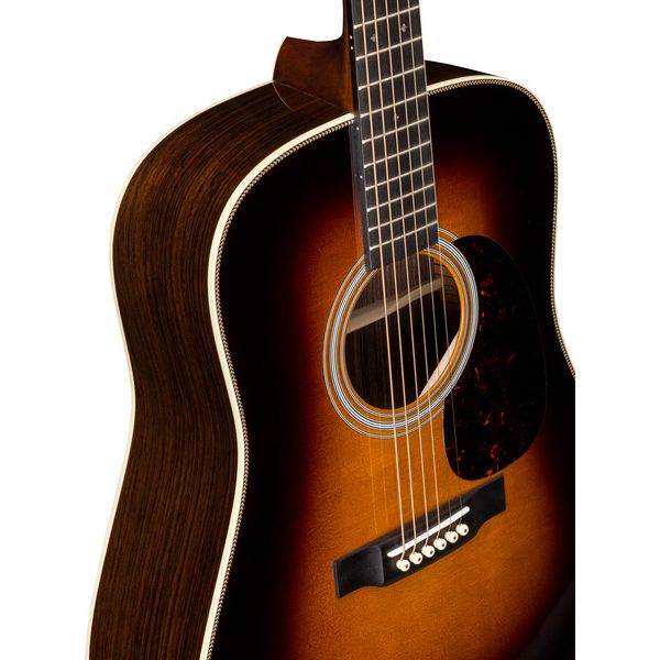 Martin Guitars HD-28 Sunburst