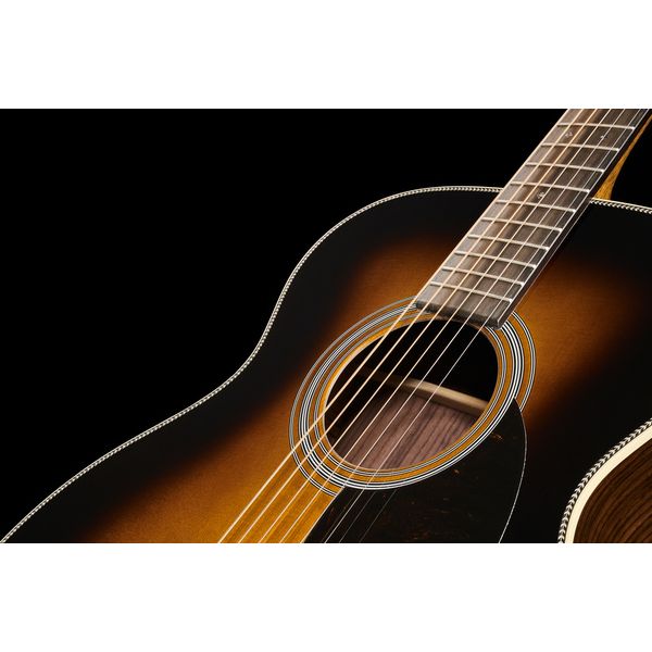 Martin Guitars OM-28 Sunburst