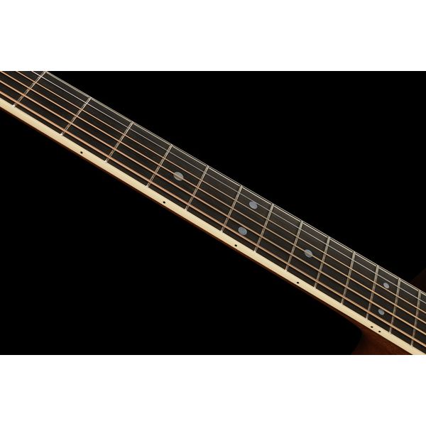 Martin Guitars HD-35