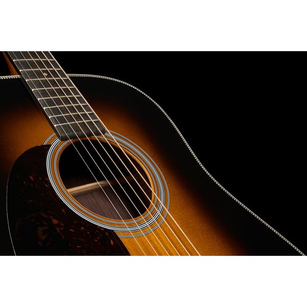Martin Guitars HD-28 Sunburst LH