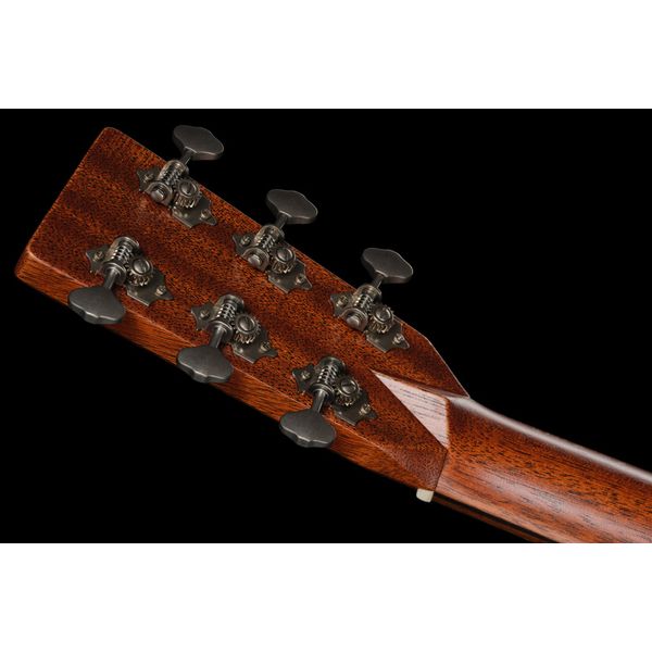 Martin Guitar D-28 StreetLegend