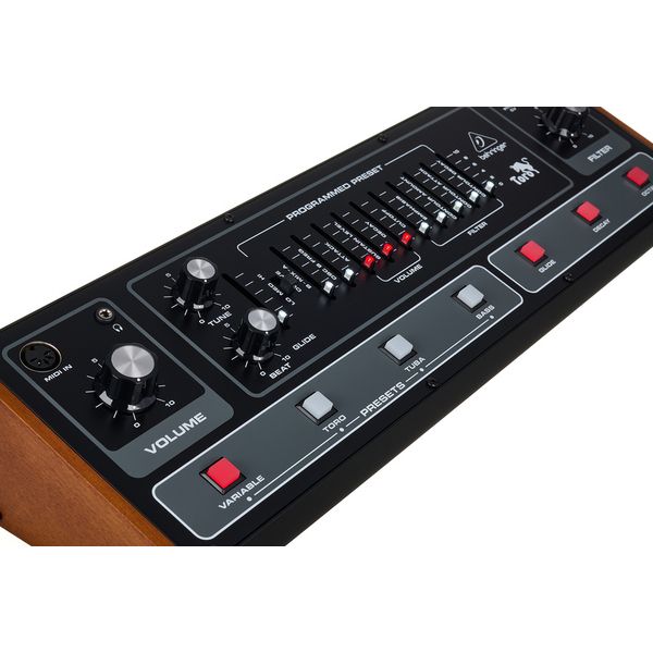 Behringer Toro