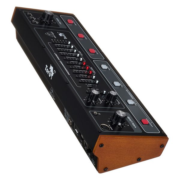 Behringer Toro