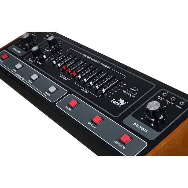 Behringer Toro