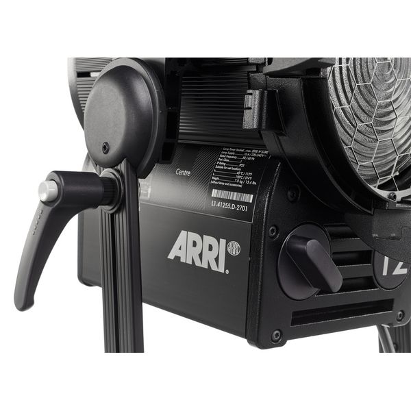 ARRI True Blue T2 Man bk