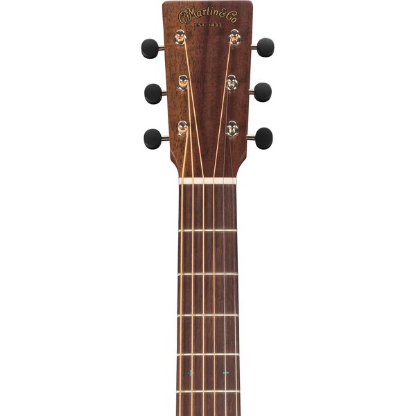 Martin Guitars D-15E