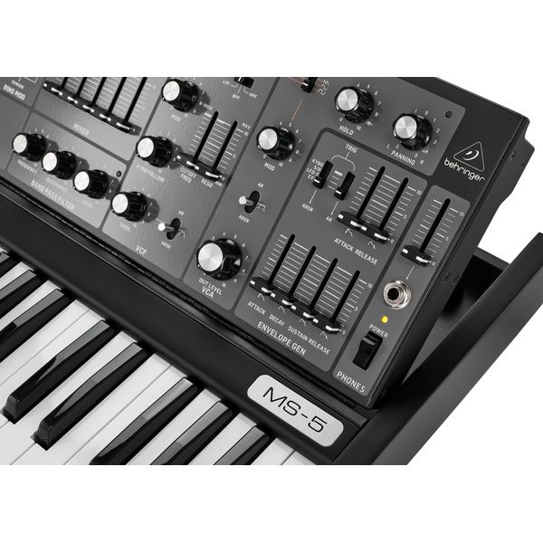 Behringer MS-5