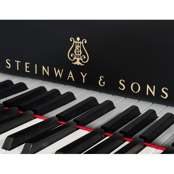 Steinway & Sons O-180