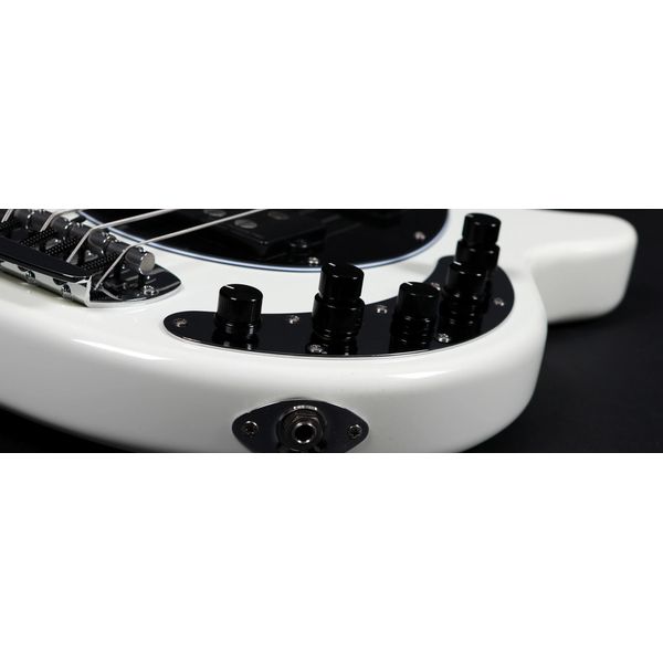 Marcus Miller Z7-4 Antique White