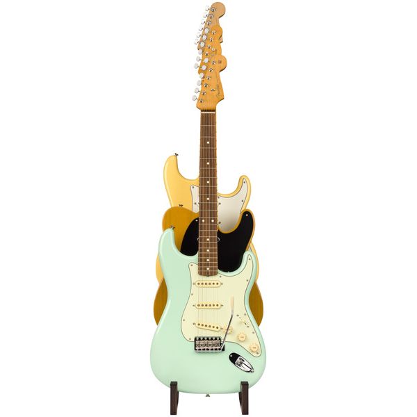 Fender Wooden 3-Tier Guitar Stand