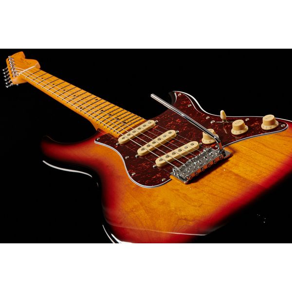 Larry Carlton S5 3-Tone Sunburst