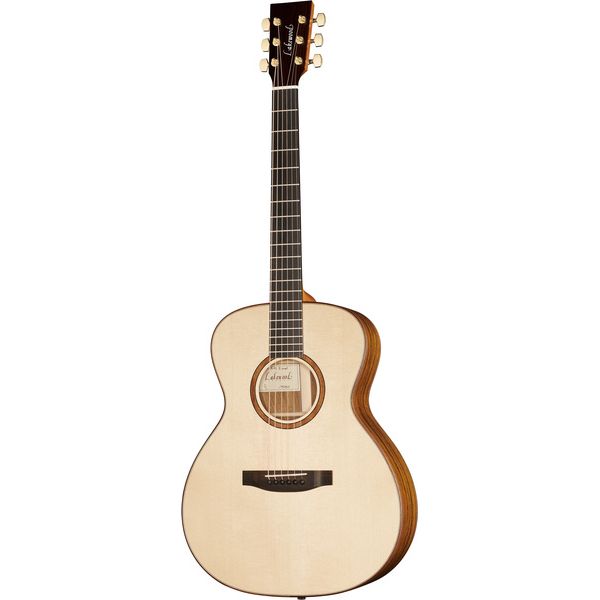 Lakewood M-18 Eigenart