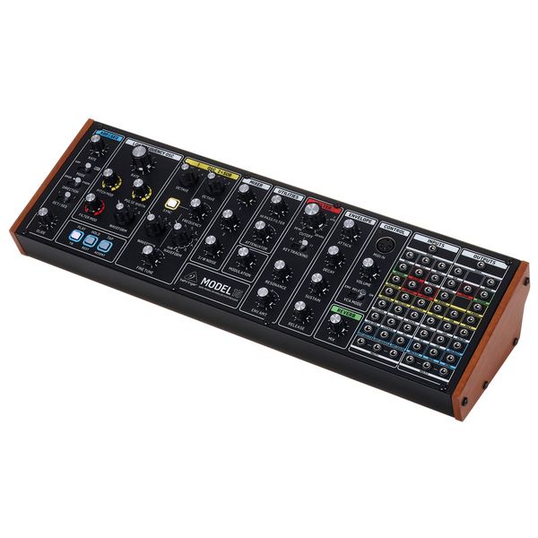 Behringer Model 15