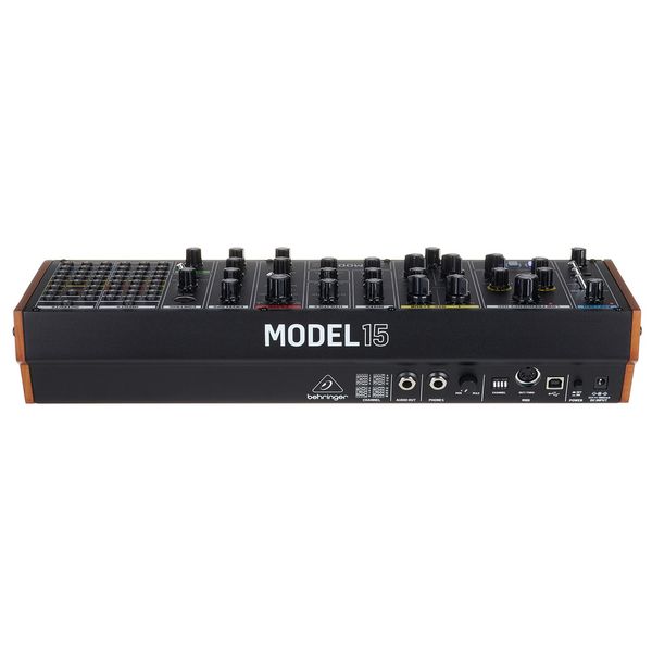 Behringer Model 15