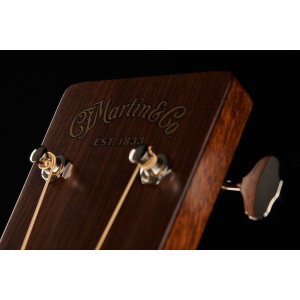 Martin Guitars 000-28E L.R.Baggs Anthem