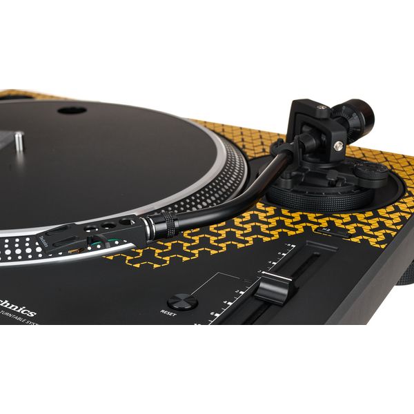 Technics SL-1200M7B YELLOW Lamborghini