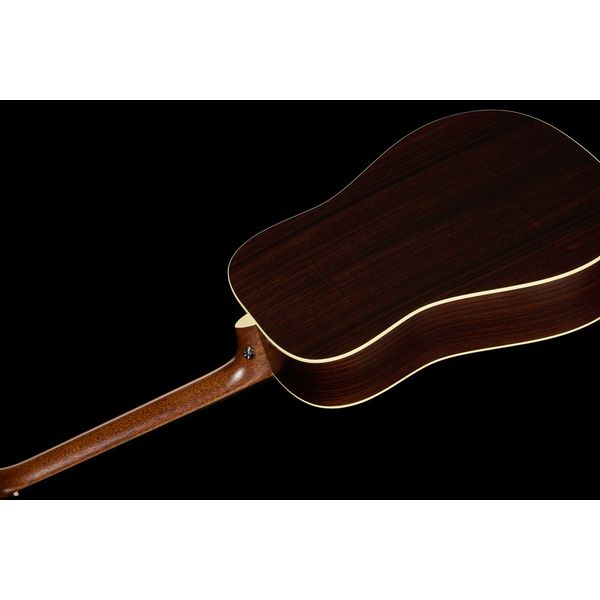 Martin Guitars D-16E-01 2024