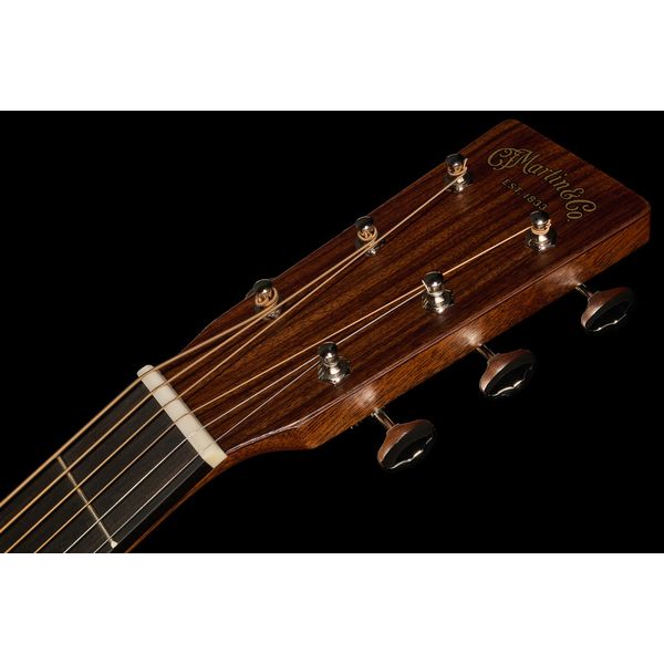 Martin Guitars D-16E-01 2024