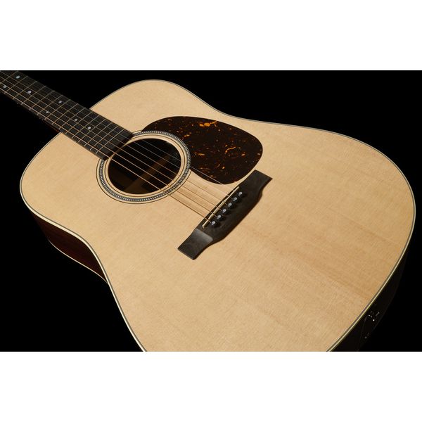 Martin Guitars D-16E-01 2024