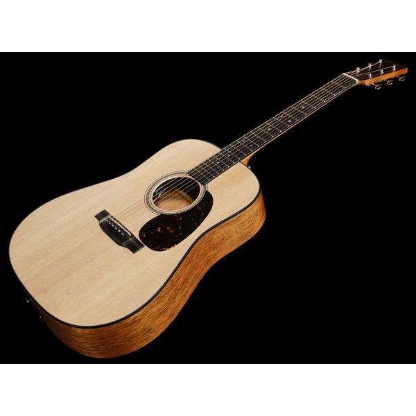 Martin Guitar D-16E-02 2024