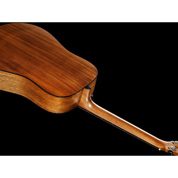 Martin Guitar D-16E-02 2024