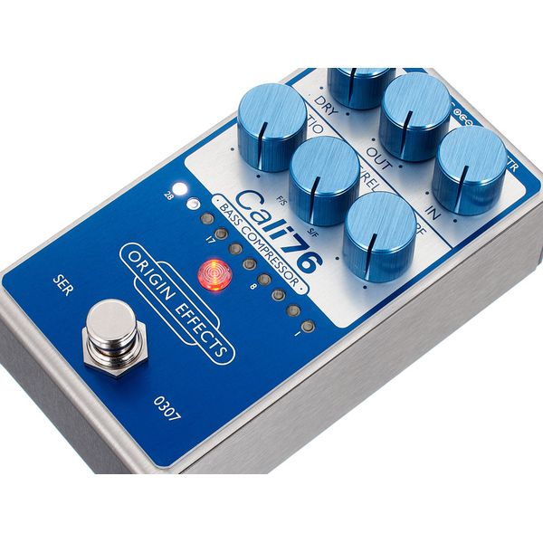 Origin Effects Cali76 V2 Bass Compressor BL