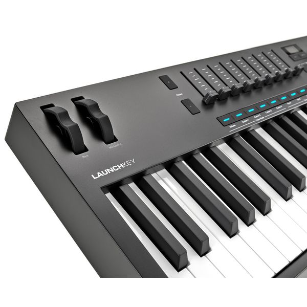 Novation Launchkey 61 MK4