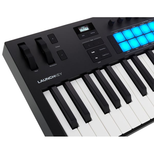 Novation Launchkey 37 MK4