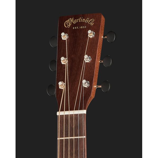 Martin Guitars 000-15E