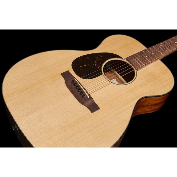 Martin Guitar 11SP0010EL Road Series Special